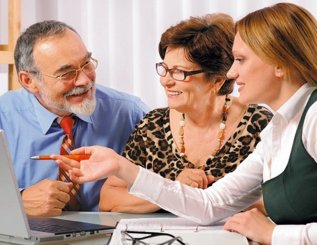 soczrabotnik-po-uhodu-za-pozhilymi-lyudmi